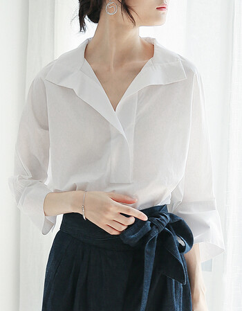 好穿到无感 早秋v领上衣白色衬衫女士长袖白衬衣女2018新款宽松 白色