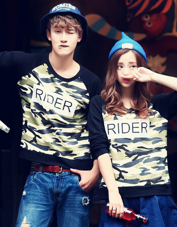 古仕卡特秋冬情侣装 插肩袖拼接迷彩情侣卫衣 -p快手红人舒适个性男女