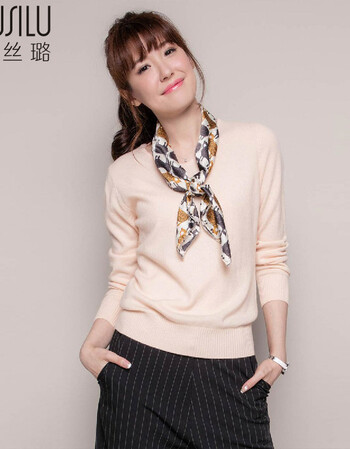 欧丝璐ousilu 女款纯色v领打底女士羊毛衫 肉色 105