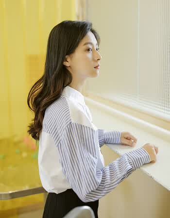 蓝白条纹衬衫女2018早秋新款韩范洋气衬衣长袖怪味少女慵懒风上衣