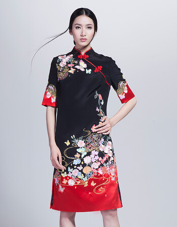 tiger东北虎优雅修身立领刺绣改良旗袍 黑色 m_现价16600元