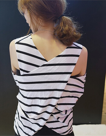 2018秋季新款女装韩版露肩后背交叉不规则百搭黑白条纹圆领长袖女士