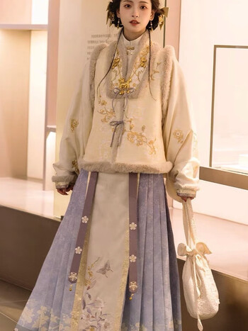 莳绘金缮明制汉服女刺绣加厚马面裙仙气古装马甲里衣裙子门面流苏s