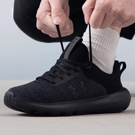 安德玛（Under Armour）UA运动鞋男子黑武士健身训...