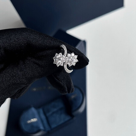 【二手99新】海瑞温斯顿(hw)sunflower钻戒 sunflower太阳花镶嵌 1.