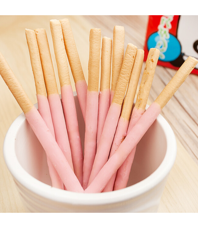 越南进口熊猫先生 巧克力涂层棒形饼干儿童休闲零食 草莓味40g