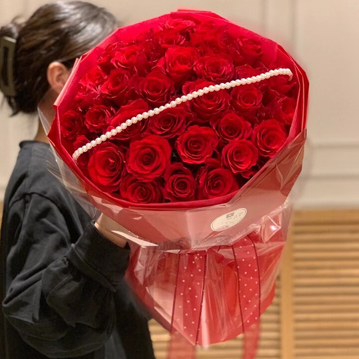浪漫季节鲜花速递同城配送玫瑰花束表白送女友闺蜜老婆表白生日礼物 33朵红玫瑰花束-红红火火 今日达【可预约送花时间】【图片 价格 品牌 报价】-京东