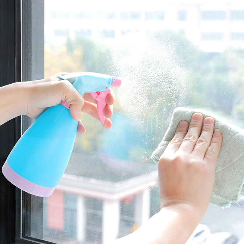 Ayi's mother gardening tools candy color watering can watering can hand pressed watering pot watering bottle