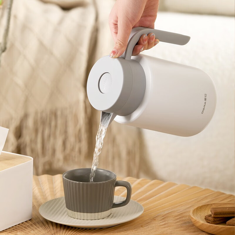 茶花（CHAHUA） 茶花保温水壶家用大容量便携热水壶学生热水瓶保温水瓶不锈钢 【1.2L】黑色