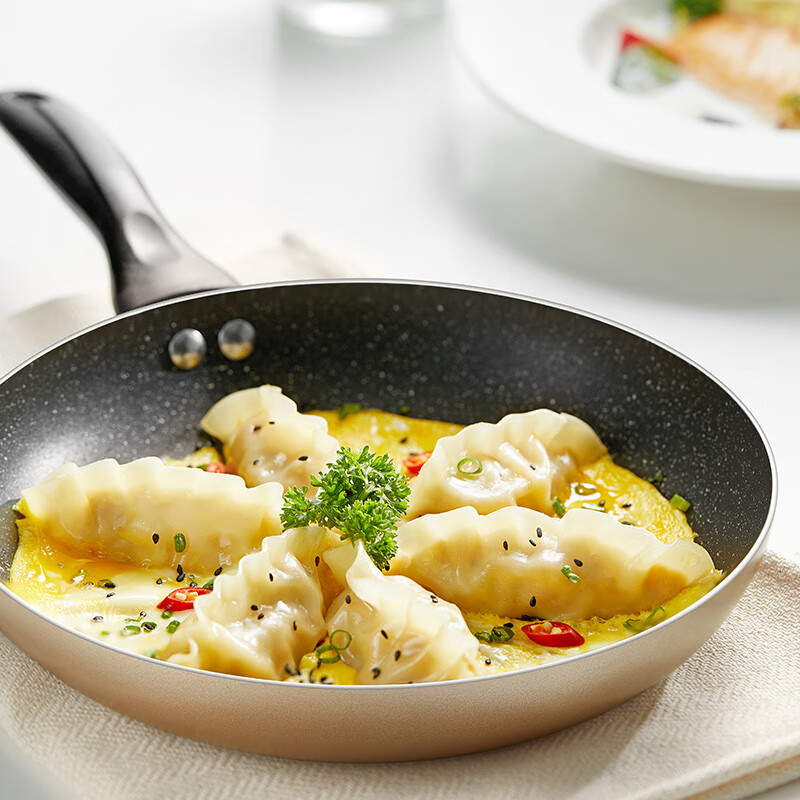 美的（Midea）煎锅不粘锅牛排锅平底锅煎蛋锅煎饼锅炒菜锅CJ24Fry302M金色