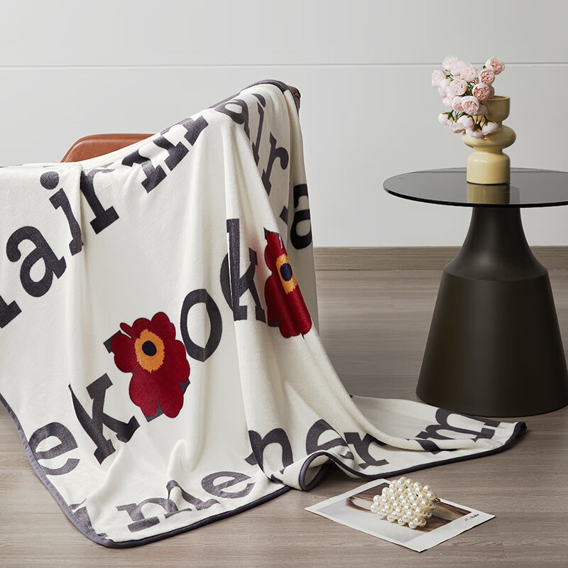 洁丽雅精致法兰绒毯细腻空调毯午睡盖毯一毯多用四季盖毯150*200cm 花趣 150*200cm