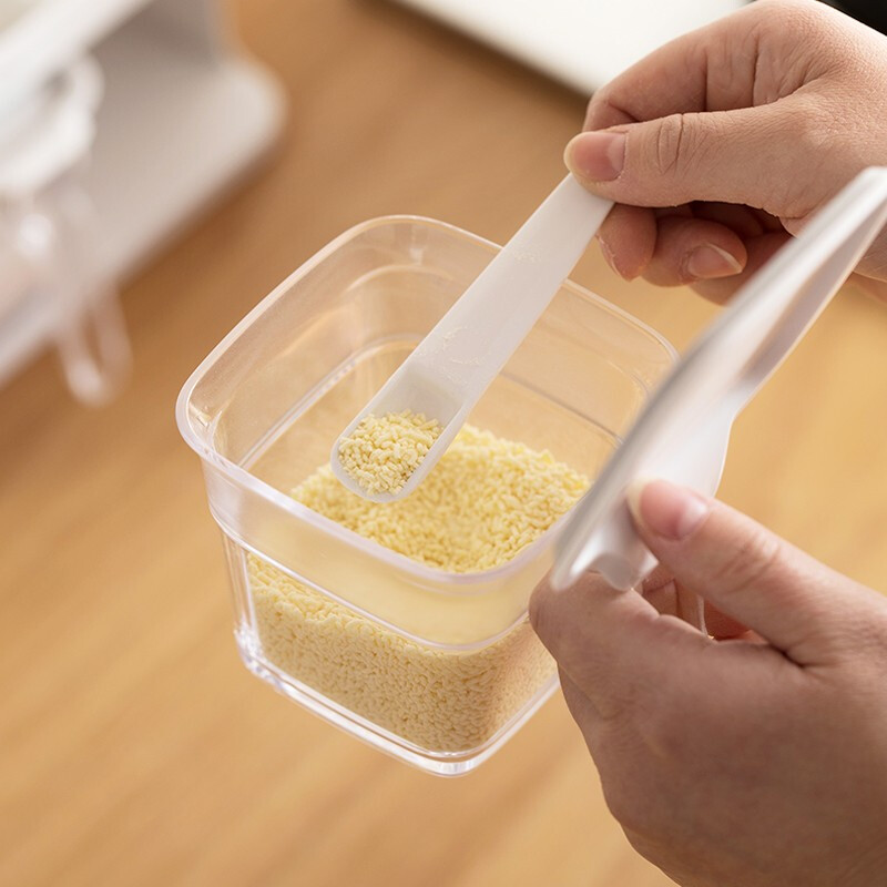 茶花厨房调味盒塑料透明按压式调味罐收纳盒套装免打孔密封防潮 调味盒+550ml油壶颜色随机