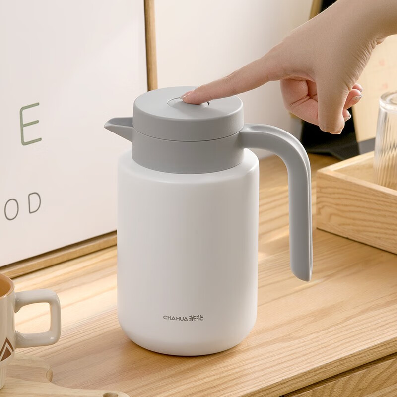茶花（CHAHUA） 茶花保温水壶家用大容量便携热水壶学生热水瓶保温水瓶不锈钢 【1.2L】黑色