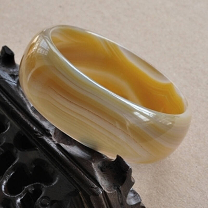 润玺 纯天然原色冰种玛瑙手镯 内径61毫米 宽23毫米