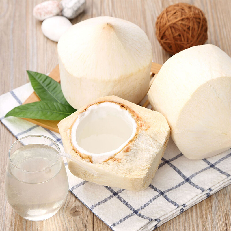 鲜百年 泰国进口椰青2个装 约700-900g每个 椰子