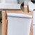纳仕德 多功能壁挂式垃圾桶 卫生间悬挂垃圾桶 7升灰色-有盖+挂钩+刮板+无痕贴