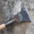 铲墙皮工具腻子油漆铲刀剁辣椒锋利铁铲加长重型墙面水泥木柄刮刀 1.2米窄面铲刀