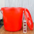 大号垃圾桶户外塑料环保酒店餐厨工业商用圆形带盖大容量收纳水桶 15型+盖(蓝色红色随机发)