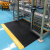爱柯布洛 双层耐磨型警示防滑地垫 PVC防滑垫 抗疲劳脚垫 黄黑色 0.5m×16.2m×13.5mm D-285