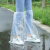 一次性防水鞋套雨天高位加厚防滑男女款透明隔离靴套耐磨塑料脚套 加厚长筒鞋套直筒[松紧口]白