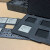 芯片样品盒收纳盒集成摆放黑色凹槽格子海绵ic存放试验周转 黑色(大款)92*120*16mm 无凹