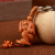 VANTABLACK桃木雕刻十二生肖吊坠属鼠牛虎兔龙蛇马羊猴鸡狗猪汽车钥匙扣挂件 代代有钱1(尺寸2.4*4.3*1.7cm)