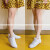 NIKE耐克女鞋 EBERNON 复古潮流舒适透气低帮运动休闲板鞋 白色AQ1779-100 35.5码/5