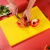 丹诗致远 彩色长方形塑料菜板PE塑料菜墩抗菌加厚切菜板砧板擀面板案板刀板 黄色54*34.5*2cm