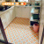 萌依儿（Mengyier）厨房地垫皮革pvc防滑防油防水耐脏家用地板垫子可擦免洗入户的 白'格 50*80