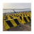 北京道路安全防撞墩 黄黑色水泥隔离墩 坚固耐用 分流道路墩定 2米镀锌钢管连接杆