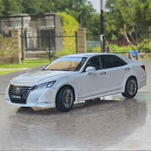 原厂 一汽丰田 新皇冠 TOYOTA CROWN 2015款 多色 1:18 汽车模型 收藏摆放 白色