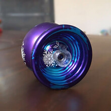 火力王3冰魄悠悠球 光子精灵S 怀旧复刻版 彩盒包装 冰焰金属爆旋溜溜球 彩盒泼墨紫兰冰魄+10绳+手套金轴 【限量】