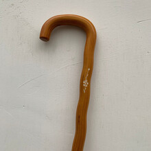 私韵老年人实木一体拐杖滑手杖带灯拐棍祝寿拐杖藤条一体拐杖 无灯款弯柄刻花茶色