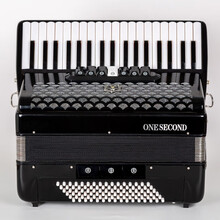 一秒（ONESECOND）德国音簧手风琴成人儿童考级演奏初学60\/96\/120BS 型号YMS998-96贝斯黑色