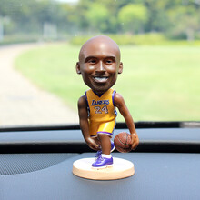 科比汽车摆件 NBA詹姆斯科比汽车摆件篮球球星玩偶车内装饰车载摇头公仔男 圆科比
