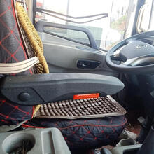 货车主驾驶座椅扶手江淮骏铃GV3V5V6V9帅铃H330K340汽大货车专用座椅扶手加改装通用 黑色【左右通用】 大号支架