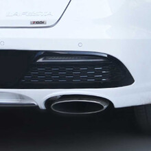 适用于现代菲斯塔LED尾灯改装专用 贯穿流水转向灯熏黑后尾灯总成 流光后杠灯