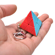 奇艺小馒头三阶钥匙扣魔方金字塔枫叶面包形小三阶边长3厘米迷你3阶磨砂面手感好看转动 益智玩具 钥匙扣金字塔彩色