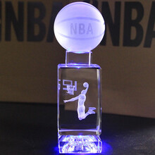 【年货节】【球星推荐】NBA篮球迷礼物科比库里哈登欧文手办diy送男生勒布朗詹姆斯生日玩具 科比扣篮+水晶灯（随机款手环）