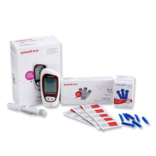 鱼跃牌血糖测试仪710机型+通用独立试纸条悦准1型悦好2型520,720.30,40 60,80针头 100试纸100针头100棉签100棉片（不含机器