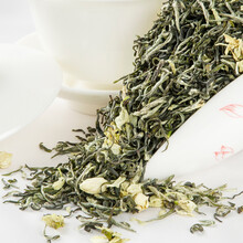 川飘 2021茉莉花茶 飘雪 新花茶散装茶叶 蒙顶山原料 嫩芽 广西茉莉花窨制250g 铁罐装