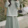 浅绿半身裙+新中式衬衫(送胸针)