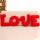 全红LOVE四个字母