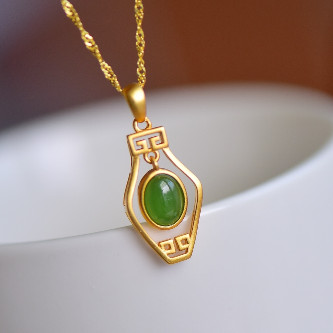 s925银镶和田玉碧玉蛋面银花瓶吊坠6×8(配送银链盒子)