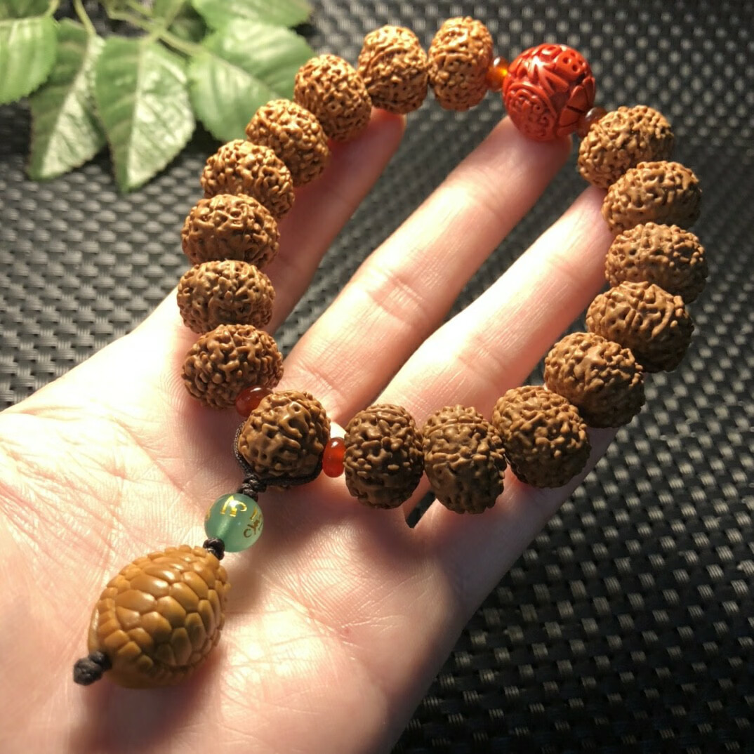 正宝九瓣飞碟小金刚手串