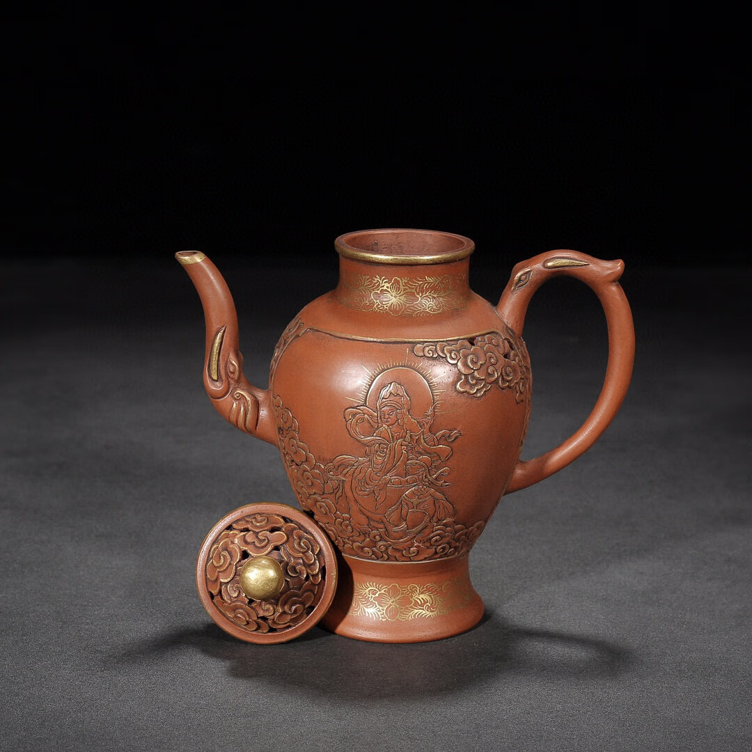 品名:云龙(描金) 底款:福记 尺寸:17/18cm 容量:350cc 紫砂分类:原矿