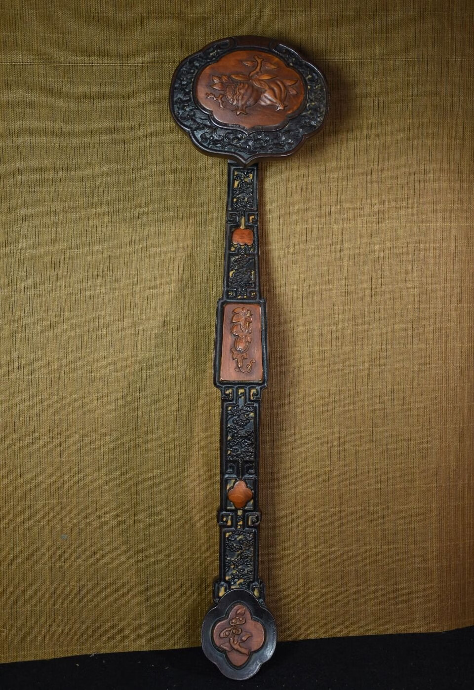 旧藏花梨木镶黄杨木如意