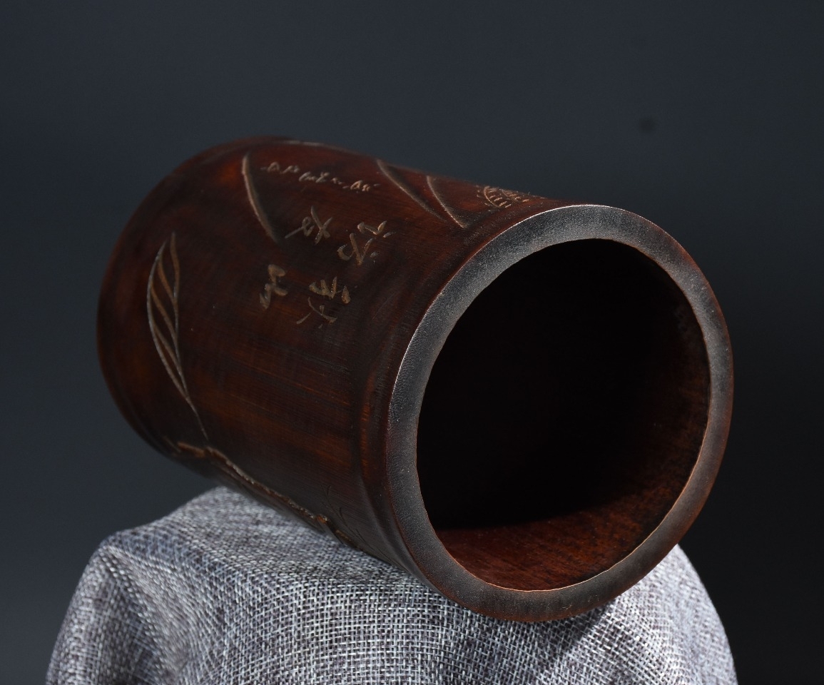 珍藏竹子竹雕秋山访友笔筒