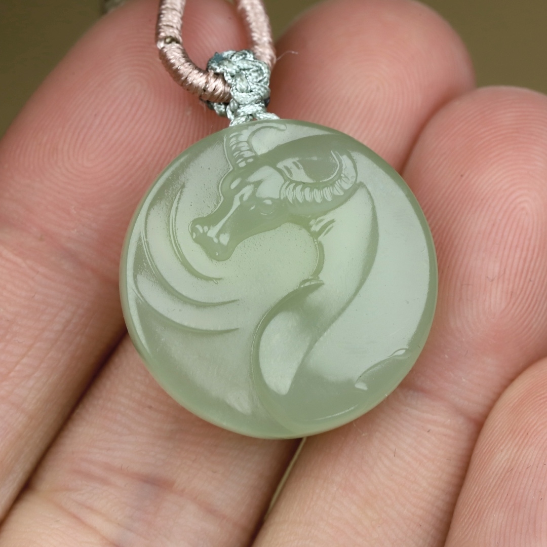 和田玉扭转乾坤招财纳福男女守护挂件