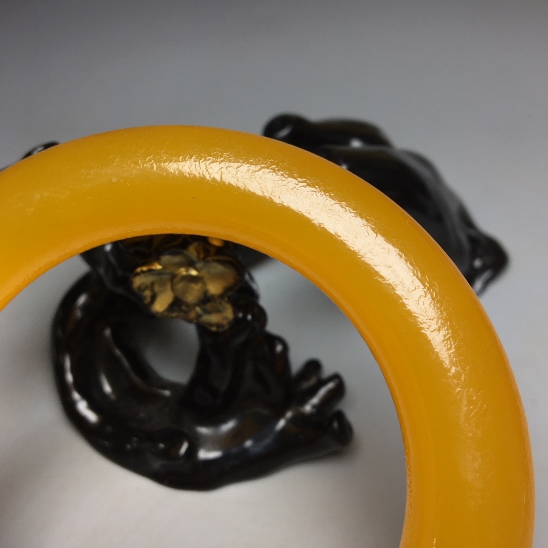 鸡油黄玛瑙手镯